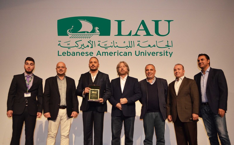 الجامعة اللبنانية الأميركية LAU  تكرّم الفنان رامي عياش كرائد وقائد مثالي للشباب...   رامي عياش للشباب اضربوا بيد من حديد...